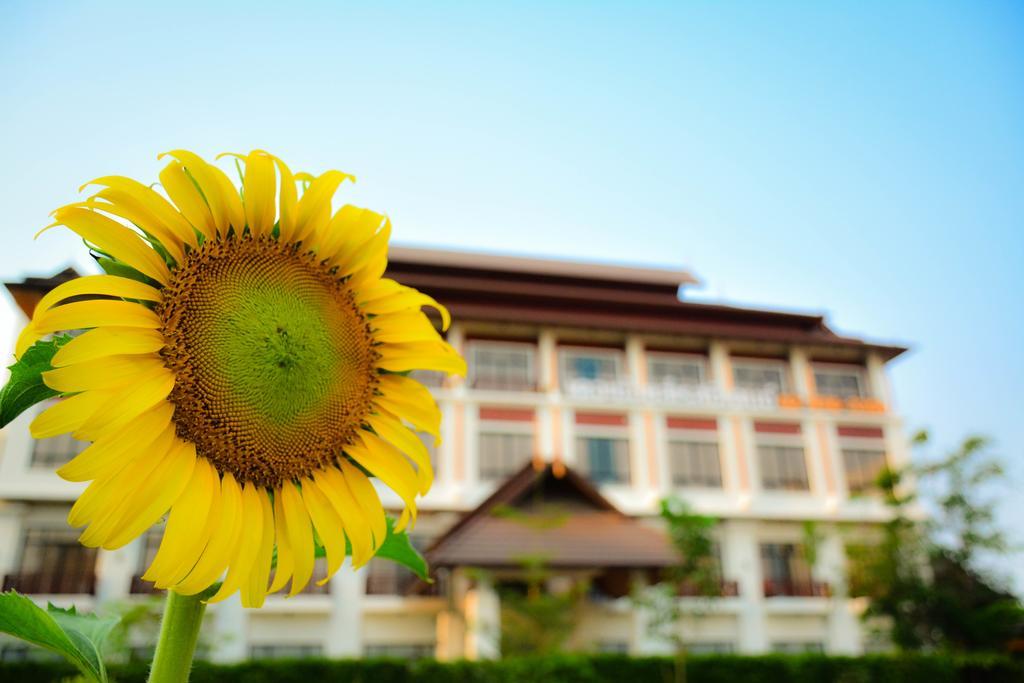 The Choice Hotel - Adults Only Bangkok Ngoại thất bức ảnh